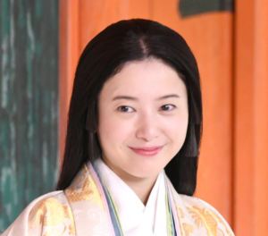 【奇跡の30代】吉高由里子の顔が変わらない！若い頃から現在の画像比較！ | Topi memo